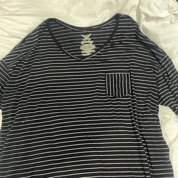 Plus Size Top - Picture 2 of 3